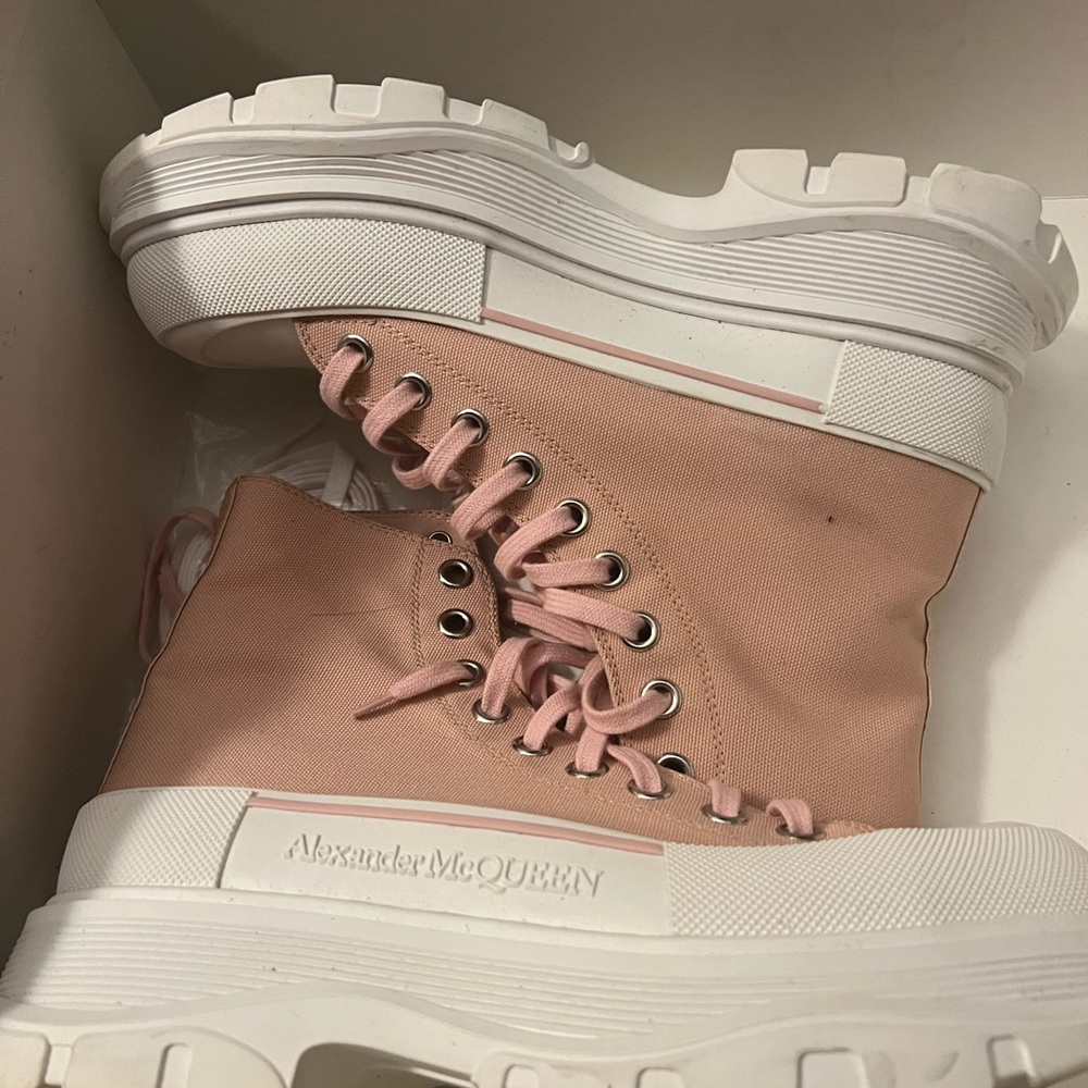 Alexander McQueen Boots size 39